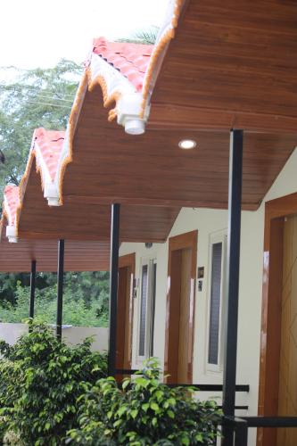 lk resorts