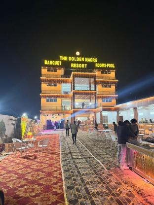 the golden nacre palace