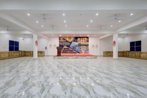 the golden nacre palace