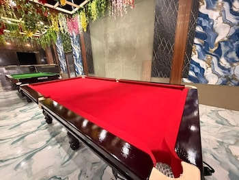 The Golden Nacre Palace,,3 star