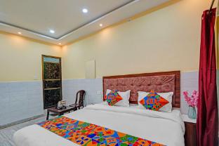 via shree gopal inn