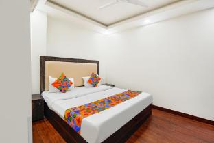 via anand mukesh residency