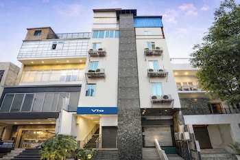 via anand mukesh residency