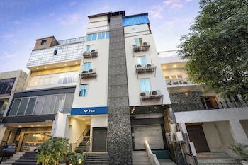 via anand mukesh residency