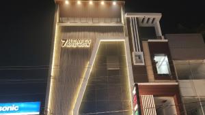 hotel 7 heaven