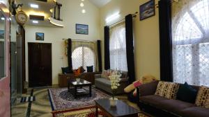 piececube service apartment