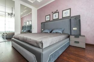 hotel emerald suites at airport