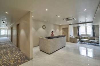 Staybird Capital- Business Hotel,,3 star