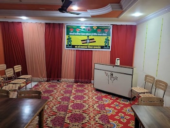 new samrat hotel and restaurant