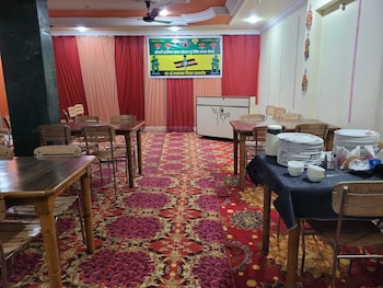 new samrat hotel and restaurant
