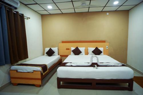 Raajnest Service Apartments,,4 star
