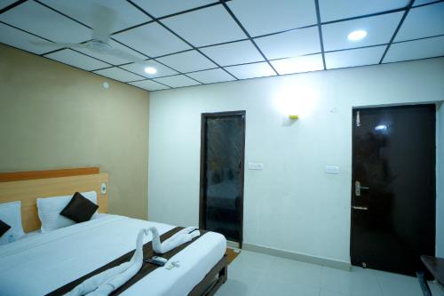 raajnest service apartments