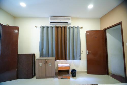 raajnest service apartments