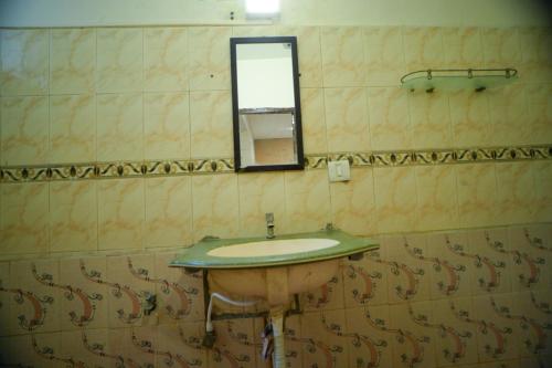 raajnest service apartments