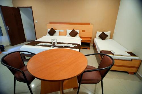 raajnest service apartments