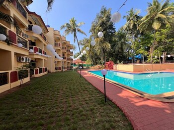 Redwings Studio,,3 star