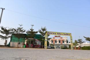 hotel raj palace and restaurant