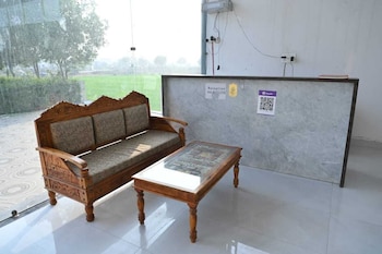hotel raj palace and restaurant