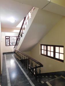 os hotel hidden flower