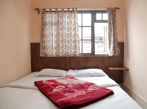 os hotel hidden flower