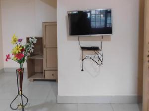 os hotel hidden flower