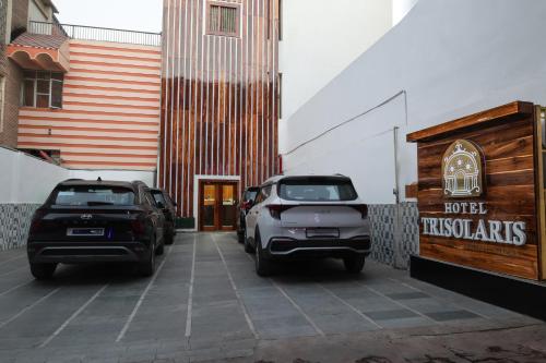 Hotel Trisolars,,3 star