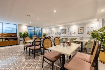 saltstayz residences sector 45