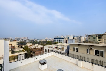 saltstayz residences sector 45