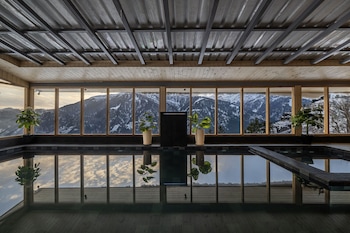 echor himalayan sky cabins sethan manali