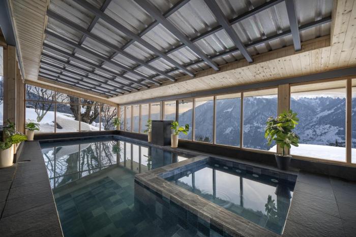 echor himalayan sky cabins sethan manali