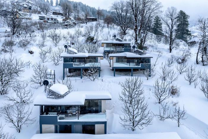 echor himalayan sky cabins sethan manali