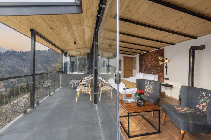 echor himalayan sky cabins sethan manali