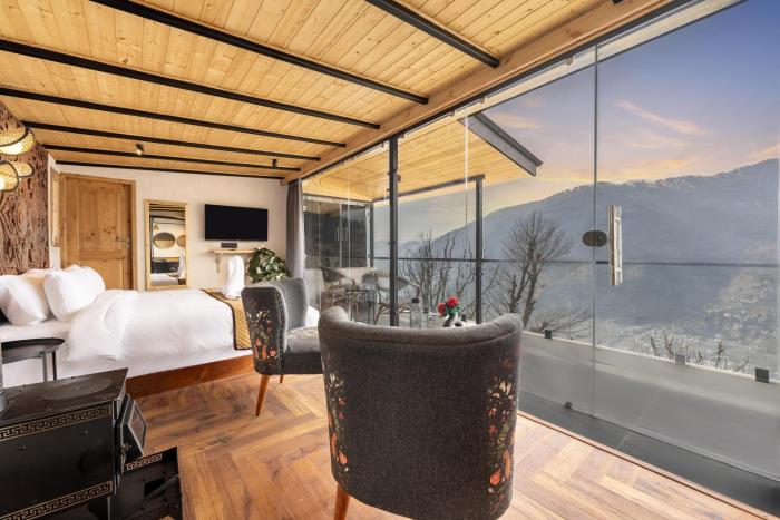 echor himalayan sky cabins sethan manali