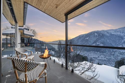 echor himalayan sky cabins sethan manali