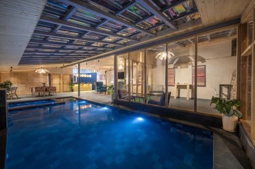 echor himalayan sky cabins sethan manali