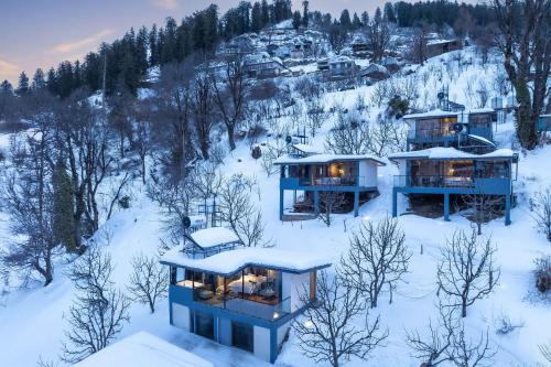 echor himalayan sky cabins sethan manali