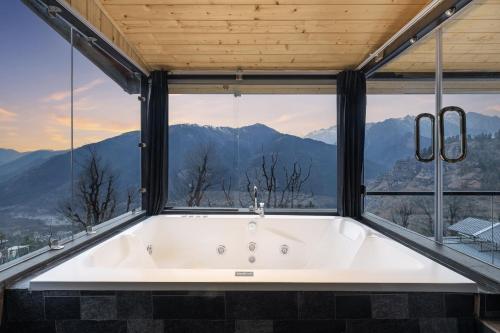 echor himalayan sky cabins sethan manali