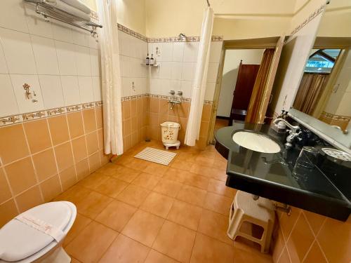 the grand hotel nainital