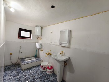 Flora And Fauna Guest House Pahalgam,,3 star