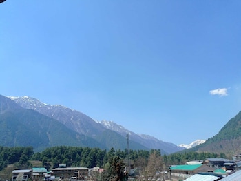 Flora And Fauna Guest House Pahalgam,,3 star