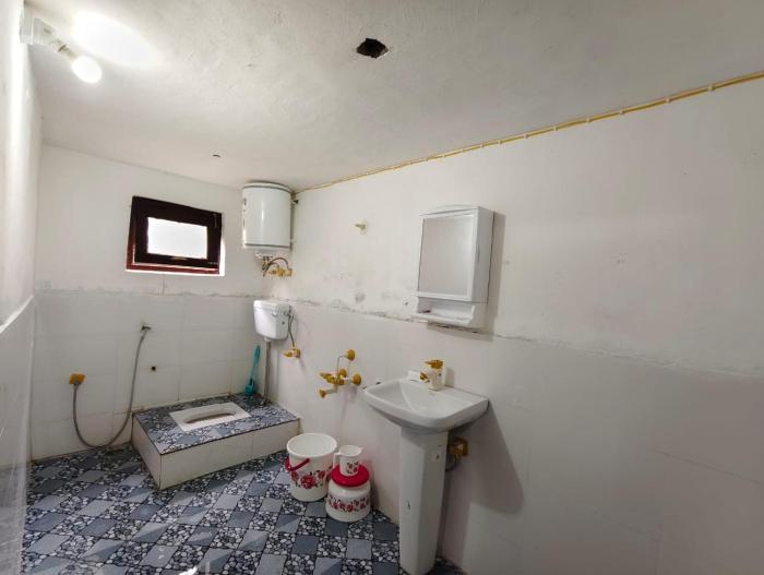 flora and fauna guest house pahalgam