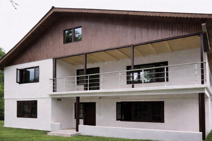 flora and fauna guest house pahalgam
