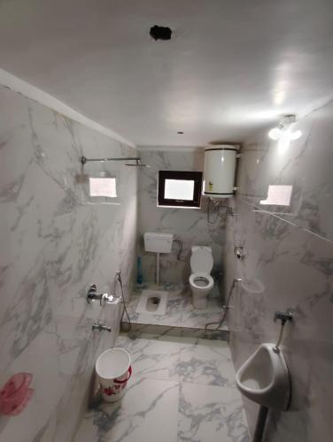 flora and fauna guest house pahalgam