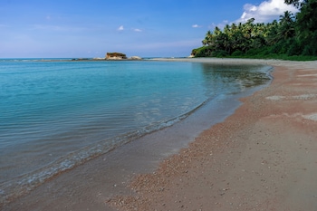 tasvir lagoon retreat