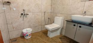 crown town hotel kalamassery