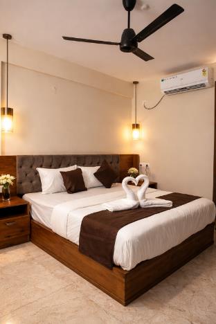 crown town hotel kalamassery