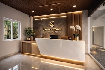 Crown Town Hotel Kalamassery,,3 star