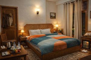 um hotels and restaurant