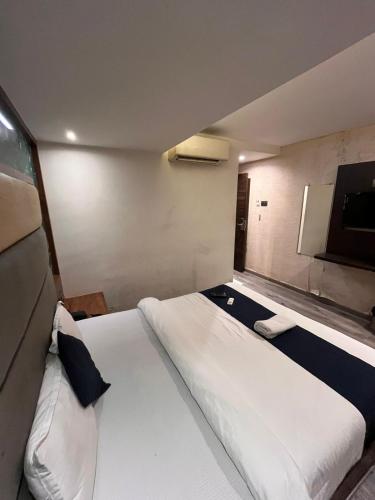 hotel black orchid near international airport t2 m