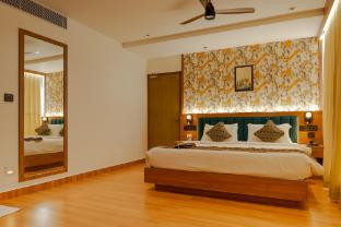 hotel sky international
